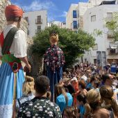 Peñíscola inaugura sus fiestas patronales con el tradicional `chupinazo´ en el balcón del ayuntamiento