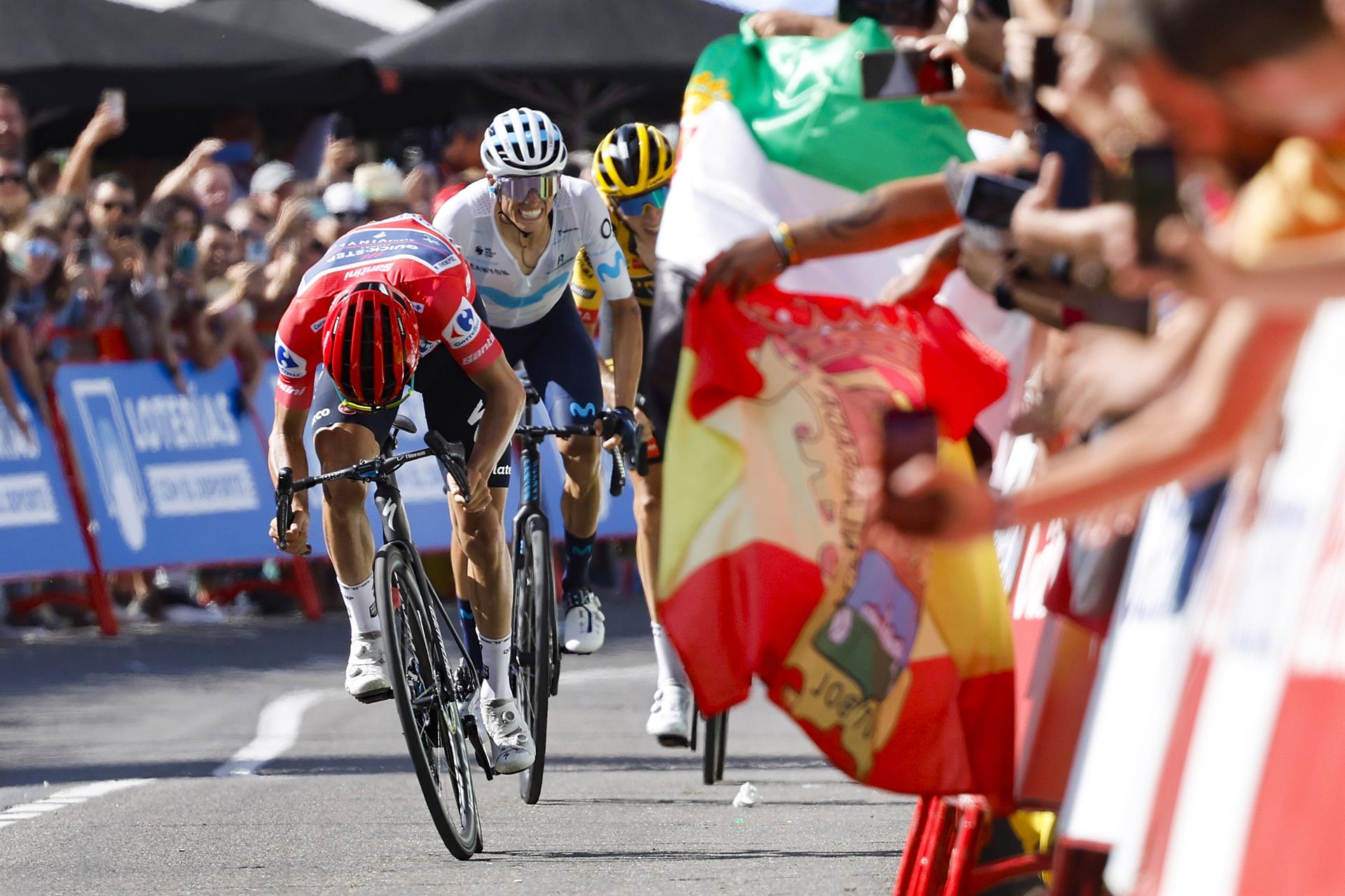 El líder de la vuelta, Evenepoel, da un golpe de autoridad en el alto de Piornal El líder de la vuelta, Evenepoel, da un golpe de autoridad en el alto de Piornal