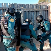 Operación antidroga en Hormigos, Toledo Operación antidroga en Hormigos, Toledo