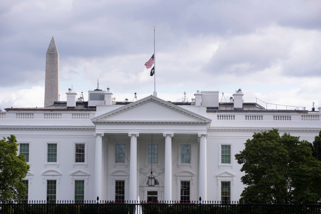 Bertín Osborne se adelanta a Sánchez y visita a Biden en la Casa Blanca Bertín Osborne se adelanta a Sánchez y visita a Biden en la Casa Blanca