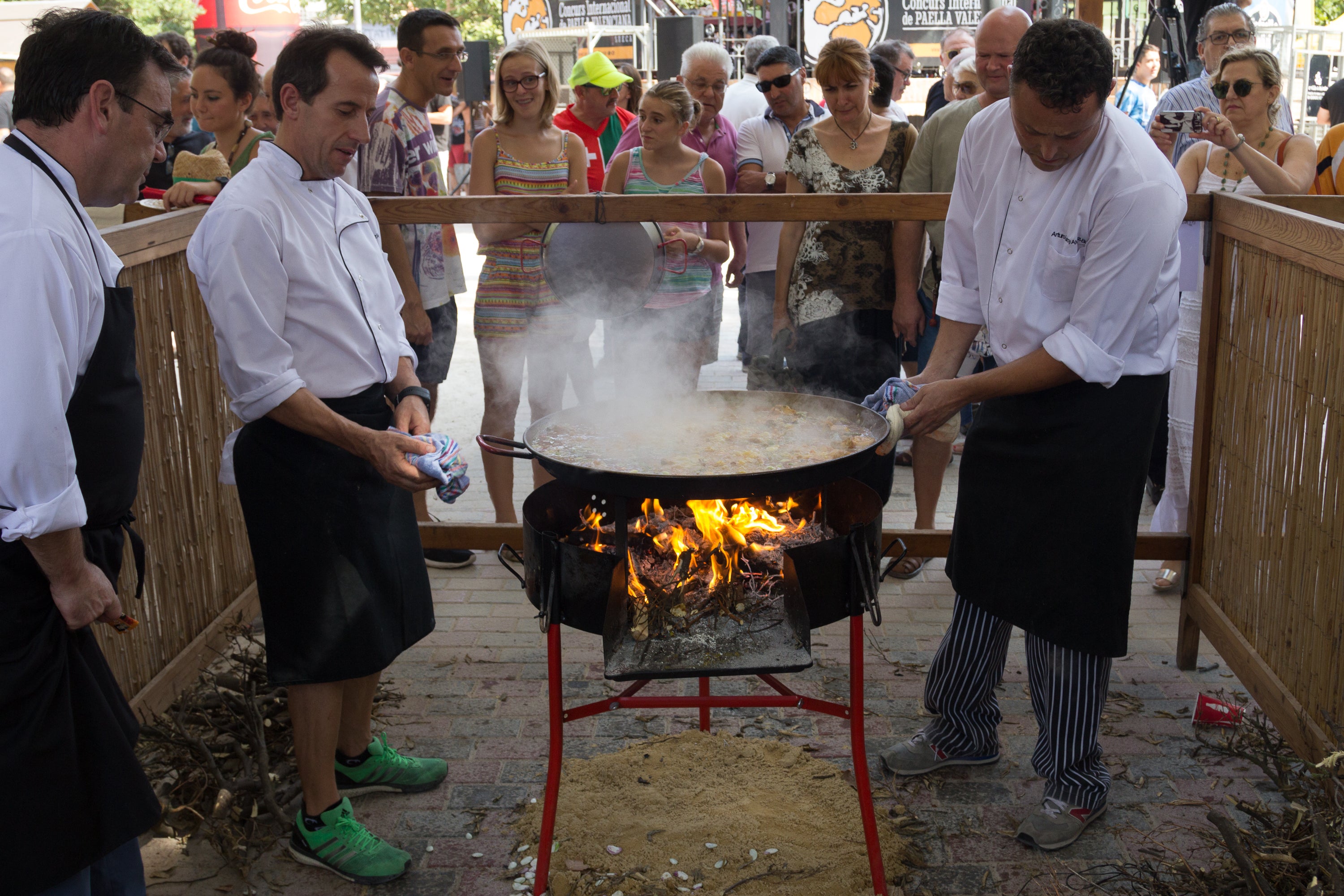 42 Chefs de doce países participan este domingo en el Concurso Internacional de Paella Valenciana de Sueca 42 Chefs de doce países participan este domingo en el Concurso Internacional de Paella Valenciana de Sueca