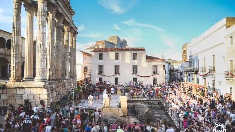 Actividad de Emerita Lvduca en el Templo de Diana