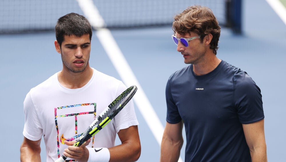 Carlos Alcaraz y Juan Carlos Ferrero durante un entrenamiento en el US Open