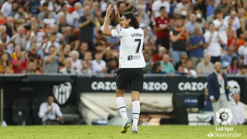 Edinson Cavani debuta con el Valencia