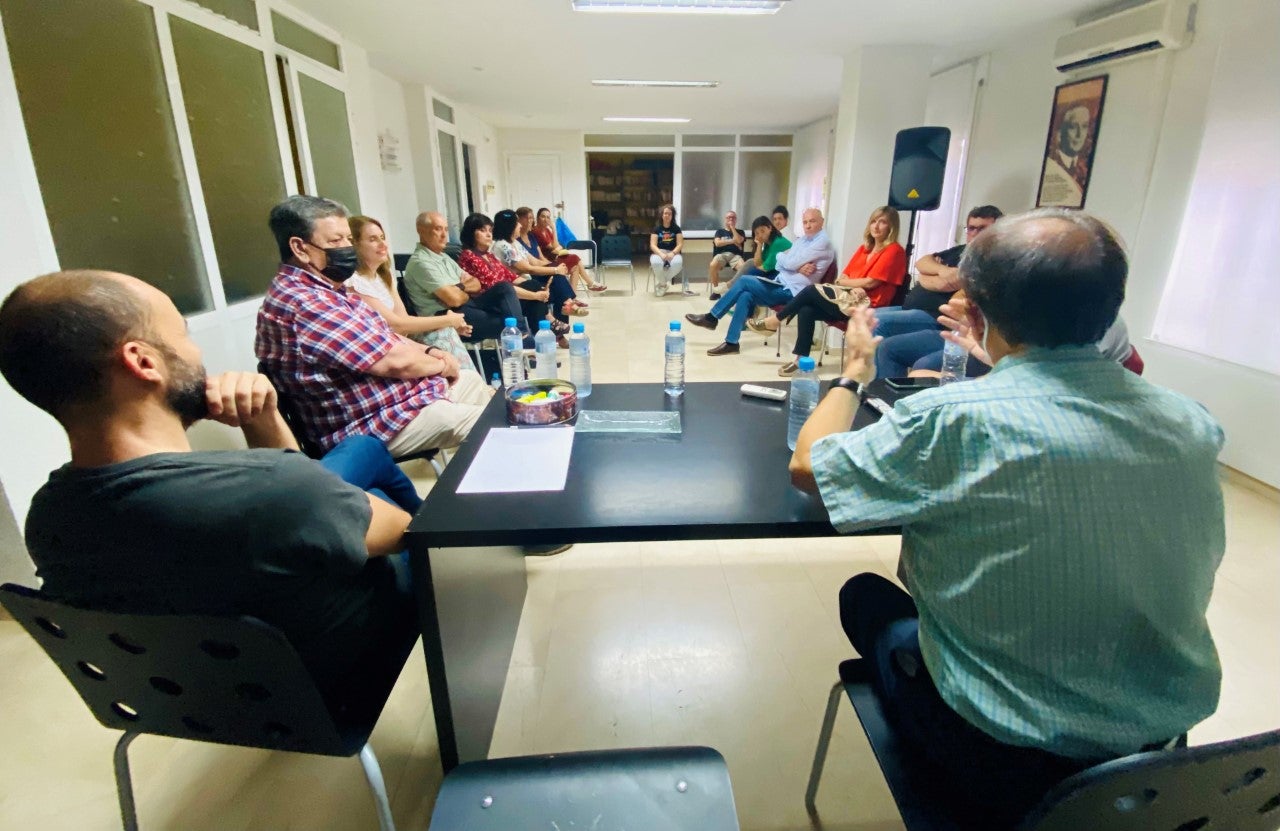 Unanimidad en la Ejecutiva Local del PSOE de Ciudad Real apoyando la candidatura de Pilar Zamora Unanimidad en la Ejecutiva Local del PSOE de Ciudad Real apoyando la candidatura de Pilar Zamora