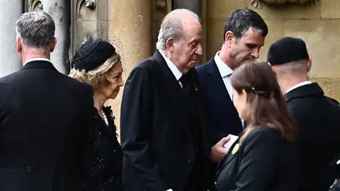 Juan Carlos I y Sofía llegan a la Abadía de Westminster