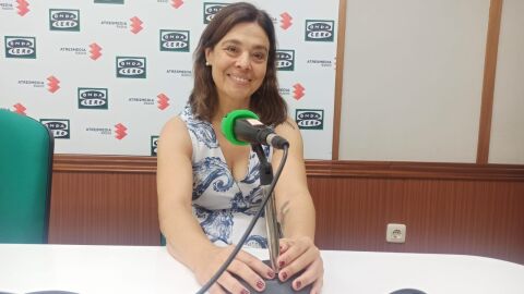 Pilar Zamora en los estudios de Onda Cero Ciudad Real