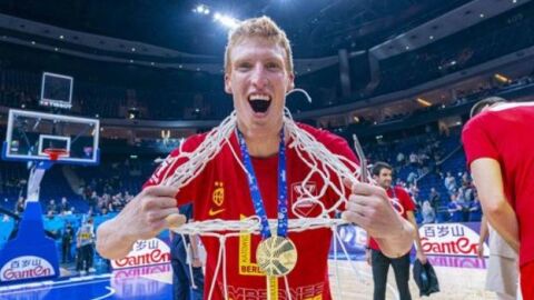 Alberto D&iacute;az, campe&oacute;n del Eurobasket 2022