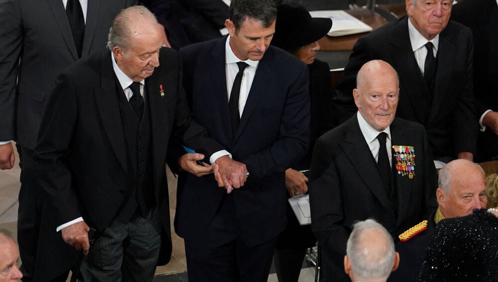 El emérito Juan Carlos en el funeral de Isabel II
