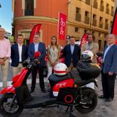 Murcia estrena una flota de 150 motocicletas eléctricas para desplazarse por la ciudad y pedanías