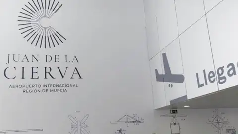 El TSJMU suspende cautelarmente el acuerdo del Gobierno de la Región de Murcia que da al aeropuerto el nombre de Juan de la Cierva