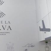 El TSJMU suspende cautelarmente el acuerdo del Gobierno de la Región de Murcia que da al aeropuerto el nombre de Juan de la Cierva