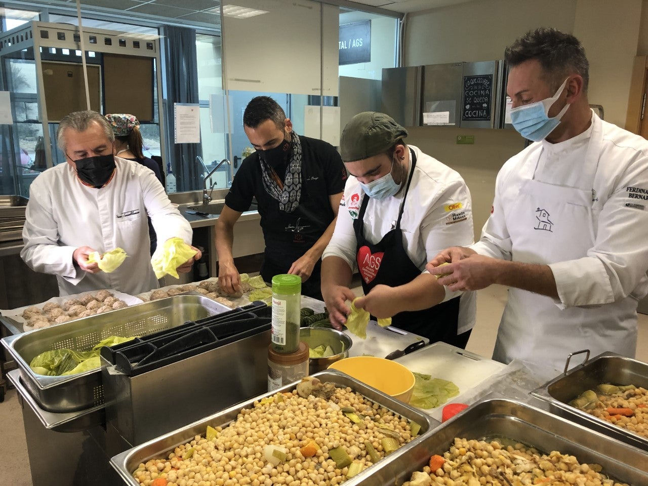 Alicante Gastronómica utiliza pulseras inteligentes y solidarias para facilitar el acceso a los visitantes Alicante Gastronómica utiliza pulseras inteligentes y solidarias para facilitar el acceso a los visitantes