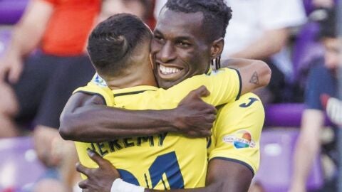 Jackson celebra un gol con Yeremy