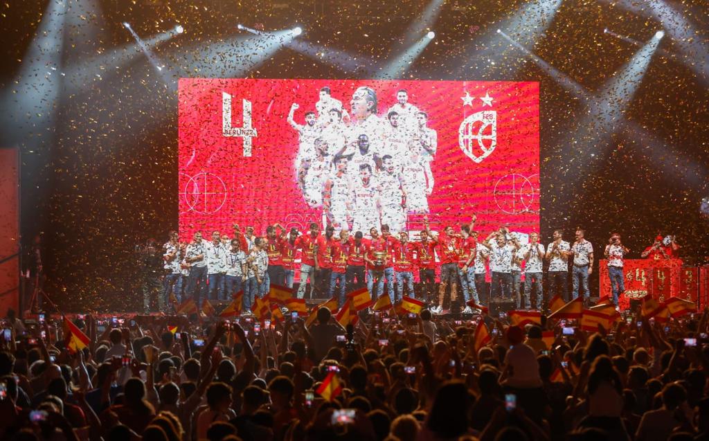 Pradilla y López-Aróstegui celebran el oro con España Pradilla y López-Aróstegui celebran el oro con España