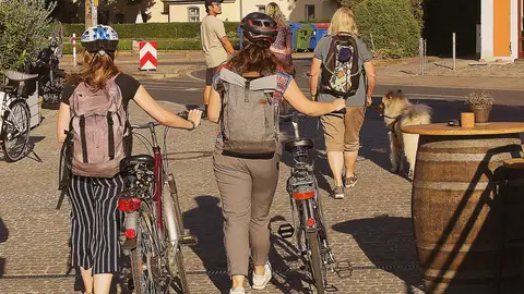 Getafe implanta un curso para enseñar a las mujeres a montar en bicicleta