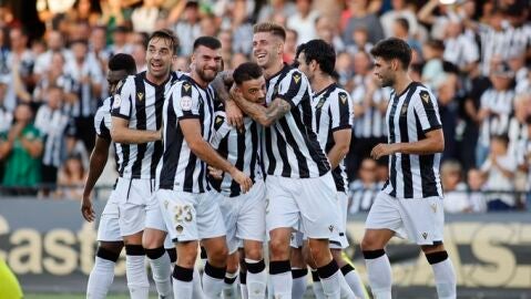 El CD Castell&oacute;n celebra un gol