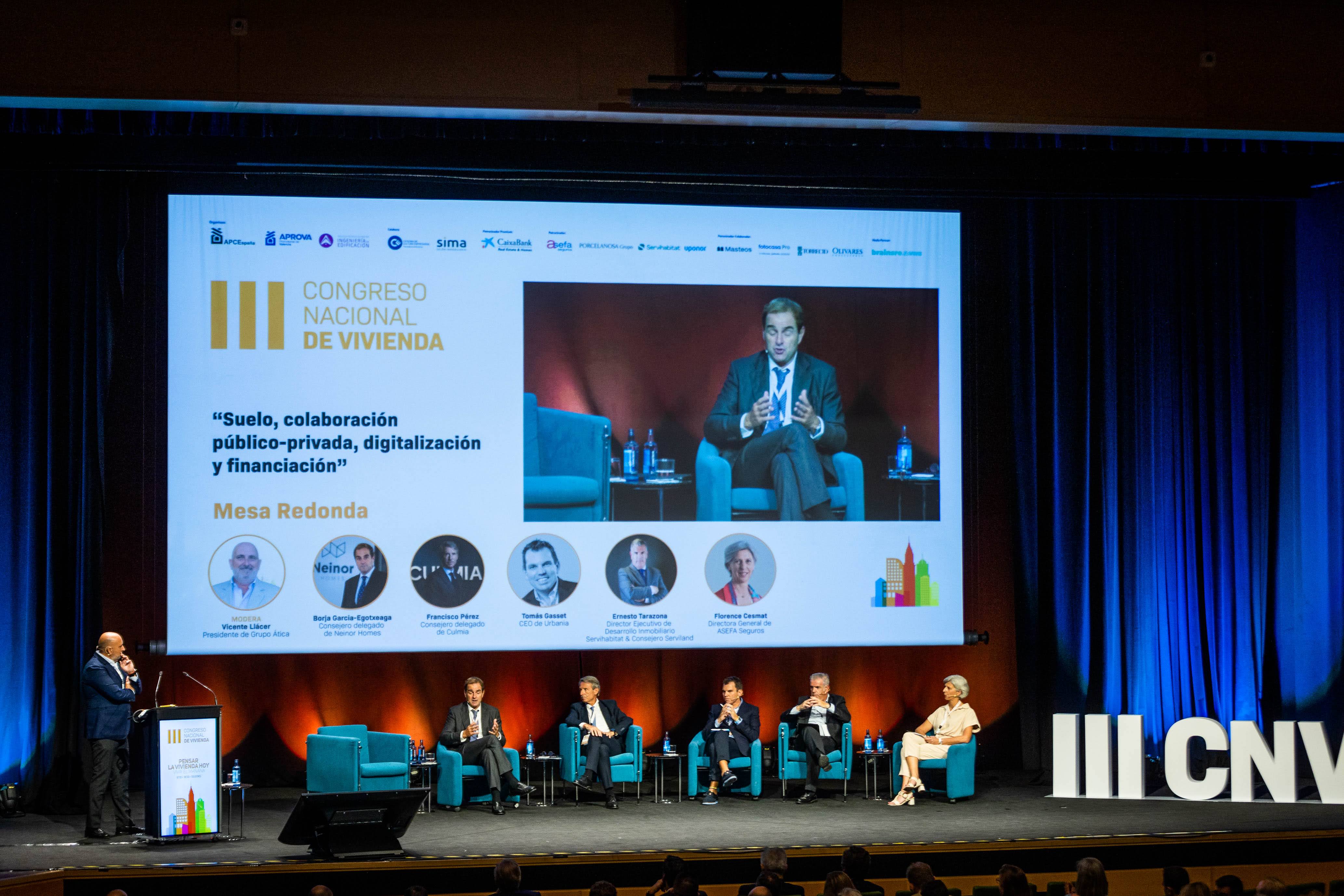 Los promotores insisten en València en la necesidad de suelo finalista Los promotores insisten en València en la necesidad de suelo finalista