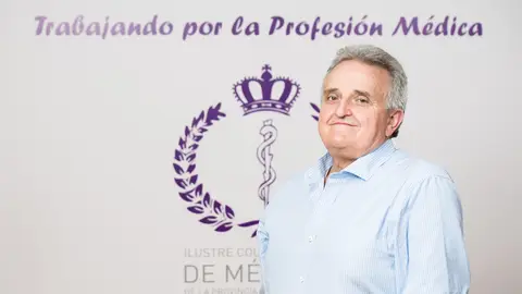 José María Brihuega, secretario del Colegio Oficial de Médicos de Guadalajara y médico de familia con una discapacidad de movilidad reducida José María Brihuega, secretario del Colegio Oficial de Médicos de Guadalajara y médico de familia con una discapacidad de movilidad reducida