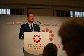 Moreno amenaza con ir a los tribunales si el Gobierno central frena la bajada de impuestos Moreno amenaza con ir a los tribunales si el Gobierno central frena la bajada de impuestos