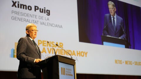Ximo Puig durante su intervención en el III Congreso Nacional de Vivienda