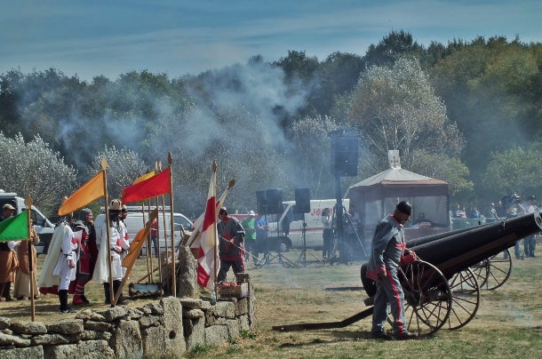 Volve a Romería da Sainza e o combate entre mouros e cristiáns Volve a Romería da Sainza e o combate entre mouros e cristiáns