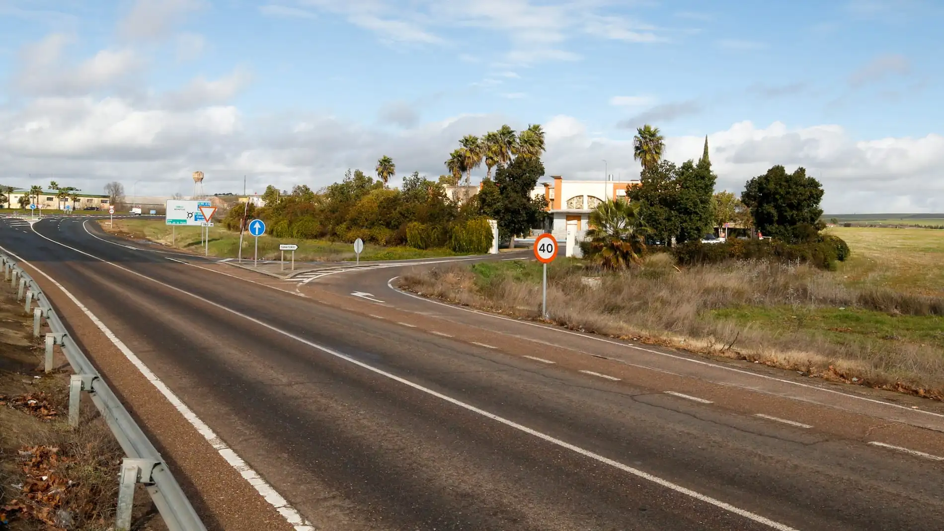 N-630 junto al Tanatorio de Mérida