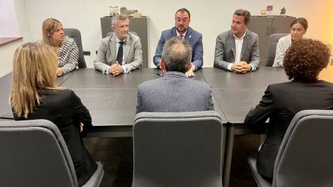 Reuni&oacute;n entre el PSOE e IU