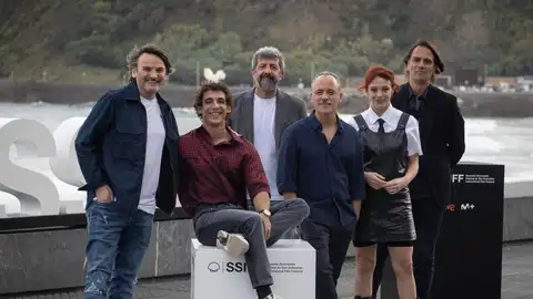 Los protagonistas de 'Modelo 77' en el Festival de San Sebastián Los protagonistas de 'Modelo 77' en el Festival de San Sebastián