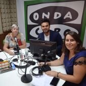 Los representantes de las asociaciones vecinales en los estudios de Onda Cero Teruel