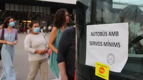 Vaga dels conductors i de les conductores d’autobús a Barcelona per La Mercè Vaga dels conductors i de les conductores d’autobús a Barcelona per La Mercè