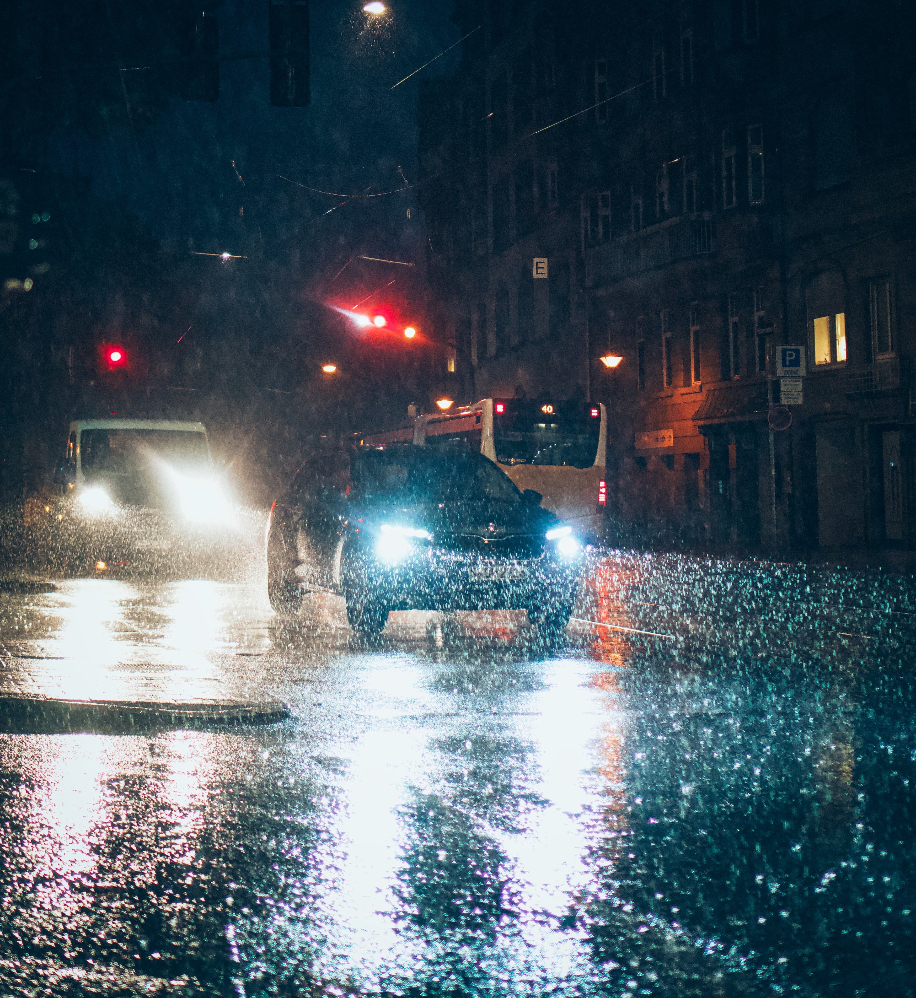 ¿Se pueden usar las luces antiniebla cuando hay lluvia muy intensa? ¿Se pueden usar las luces antiniebla cuando hay lluvia muy intensa?