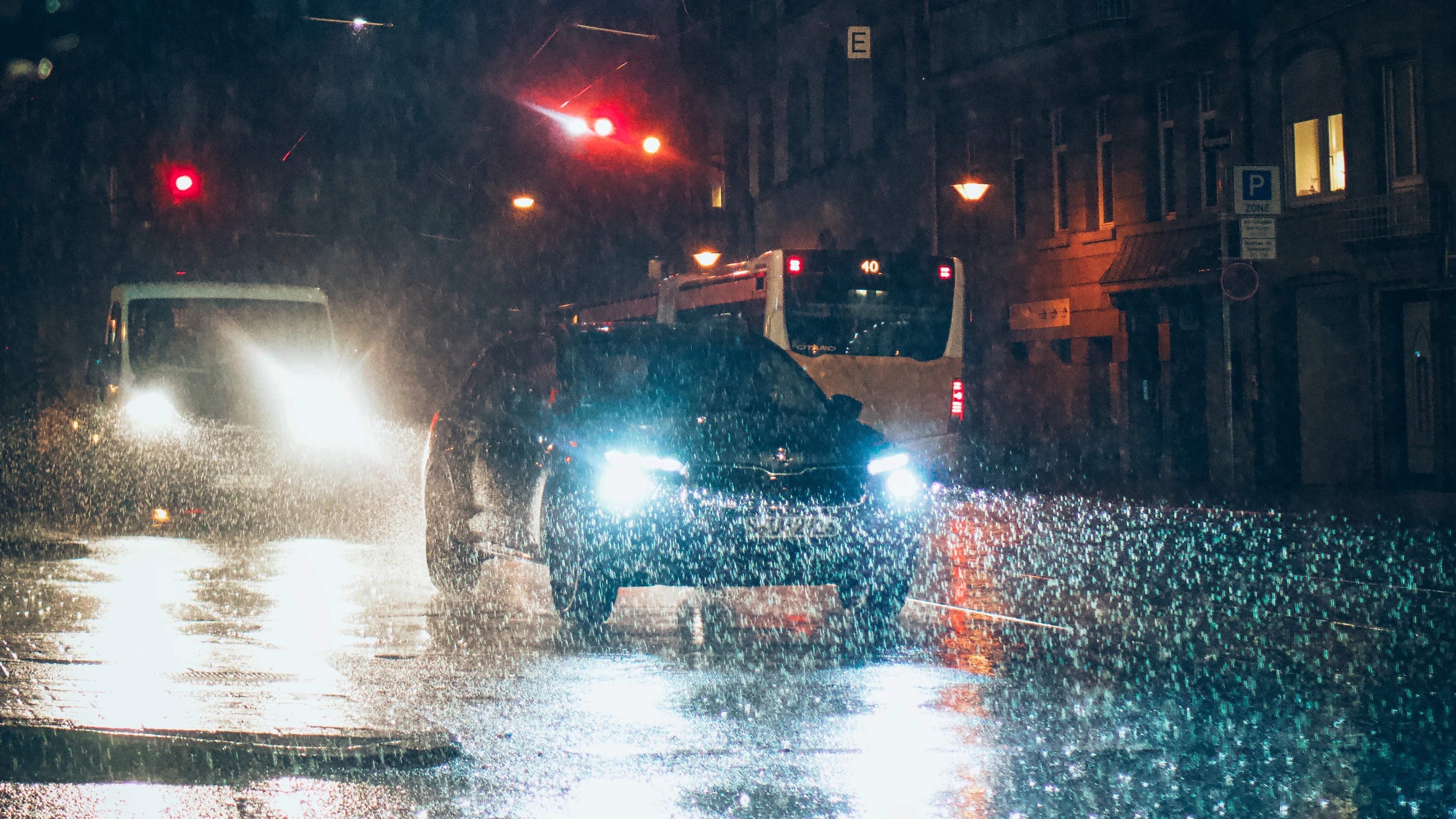 ¿Se pueden usar las luces antiniebla cuando hay lluvia muy intensa? ¿Se pueden usar las luces antiniebla cuando hay lluvia muy intensa?