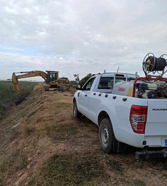 La Confederación comienza la limpieza de un tramo de la rambla de El Albujón en Los Alcázares La Confederación comienza la limpieza de un tramo de la rambla de El Albujón en Los Alcázares
