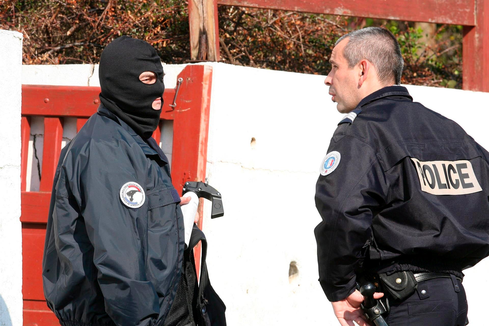 Francia da la libertad condicional a dos etarras condenados a cadena perpetua Francia da la libertad condicional a dos etarras condenados a cadena perpetua