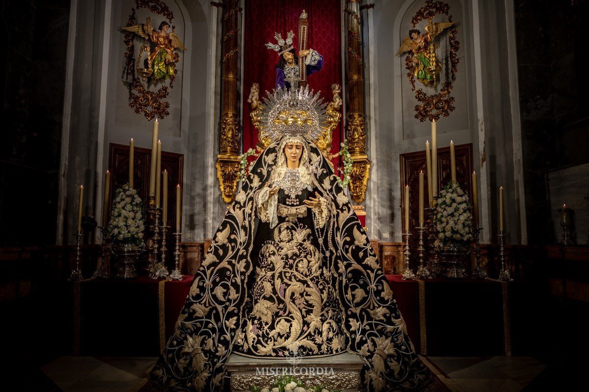 Agustín Soler: "La familia Olmo salva a la Virgen del Gran Poder de la quema del 31 y se le rendirá homenaje en esta extraordinaria" Agustín Soler: "La familia Olmo salva a la Virgen del Gran Poder de la quema del 31 y se le rendirá homenaje en esta extraordinaria"