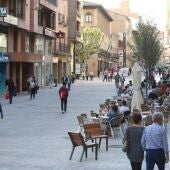 El Ayuntamiento de Huesca revisará los usos de la zona peatonal 