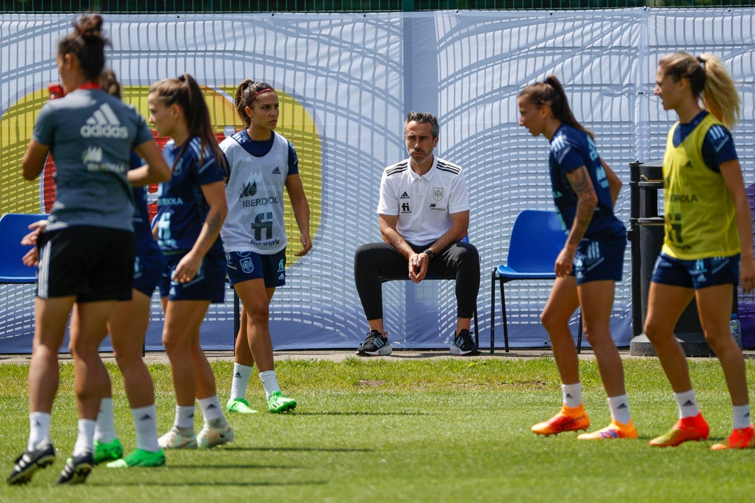 Quince jugadoras de la selección renuncian "mientras no se revierta" la actual situación Quince jugadoras de la selección renuncian "mientras no se revierta" la actual situación