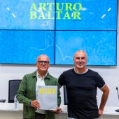 O xornalista Antón Lopo presenta o libro "Arturo Baltar"