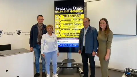 Presentación da programación das Festas Das Dores de Lalin O concelleiro de festas e o alcalde de Lalin durante a presentación