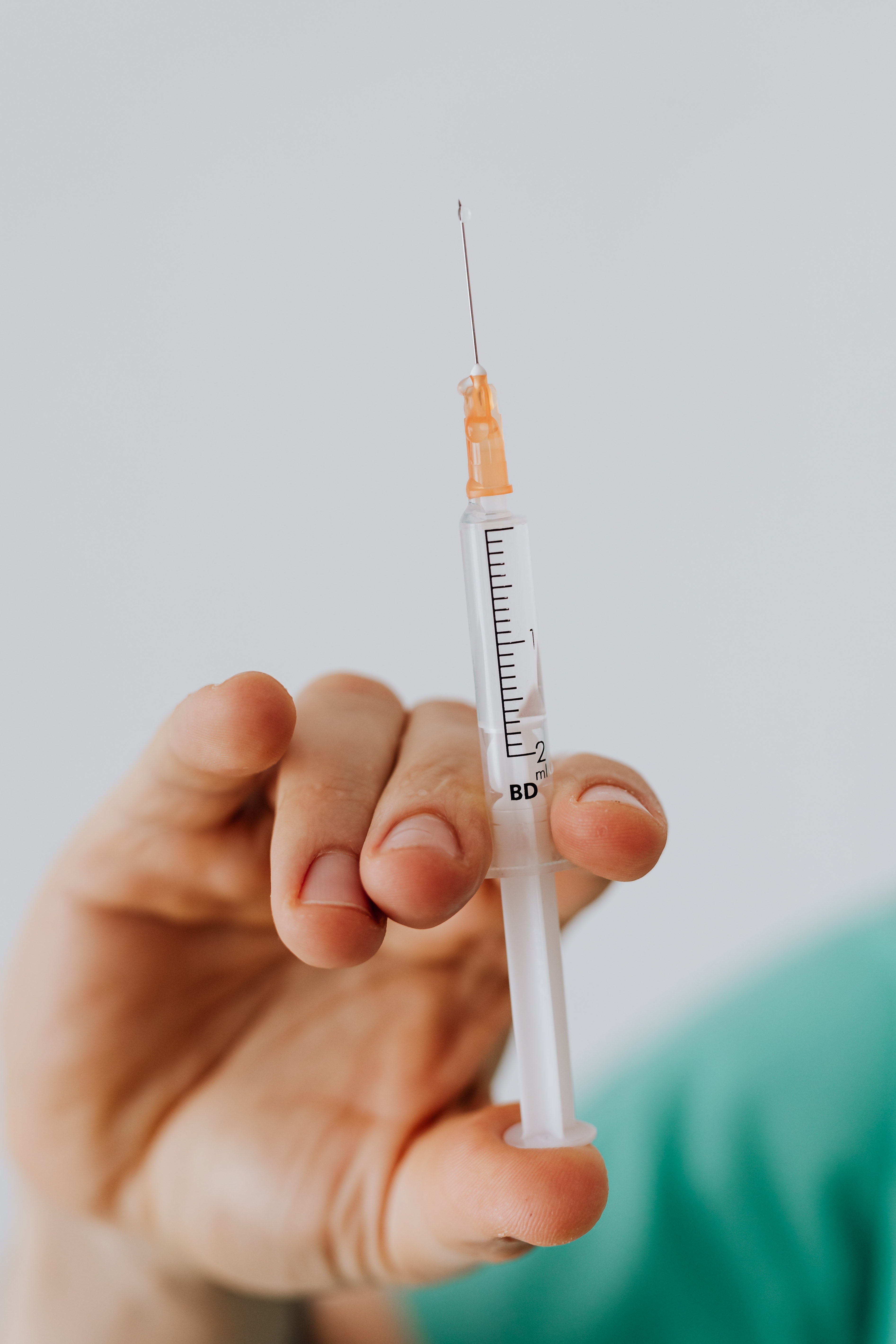 ¿Puedo ponerme la vacuna del covid el mismo día que la de la gripe? ¿Puedo ponerme la vacuna del covid el mismo día que la de la gripe?