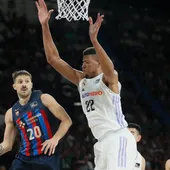 Tavares se impone para dar al Real Madrid su primer título post Laso Tavares se impone para dar al Real Madrid su primer título post Laso