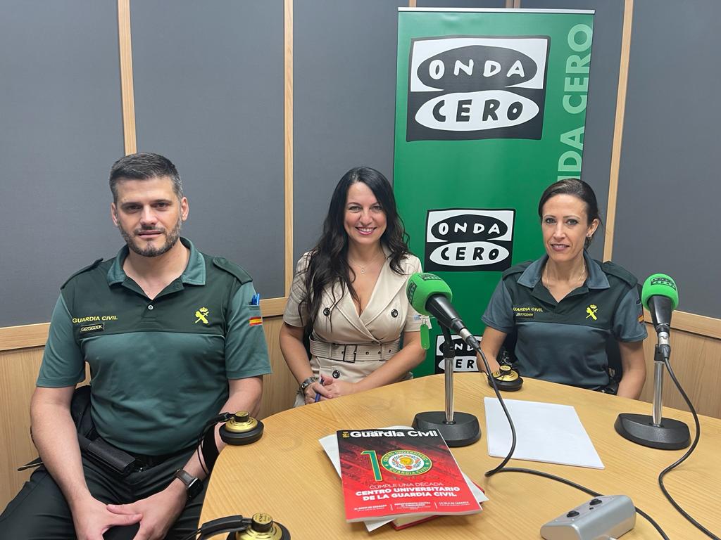 Más de uno Alicante estrena el espacio 'Elige Guardia Civil' para divulgar información sobre seguridad y prevenir delitos Más de uno Alicante estrena el espacio 'Elige Guardia Civil' para divulgar información sobre seguridad y prevenir delitos
