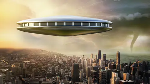 Tertulia Zona Cero: Pilotos observan extraños objetos no identificados Tertulia Zona Cero: Pilotos observan extraños objetos no identificados