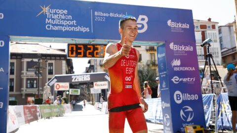 Pedro de la Torre sum&oacute; dos oros y una plata en los Europeos de duatl&oacute;n, triatl&oacute;n y acuatl&oacute;n