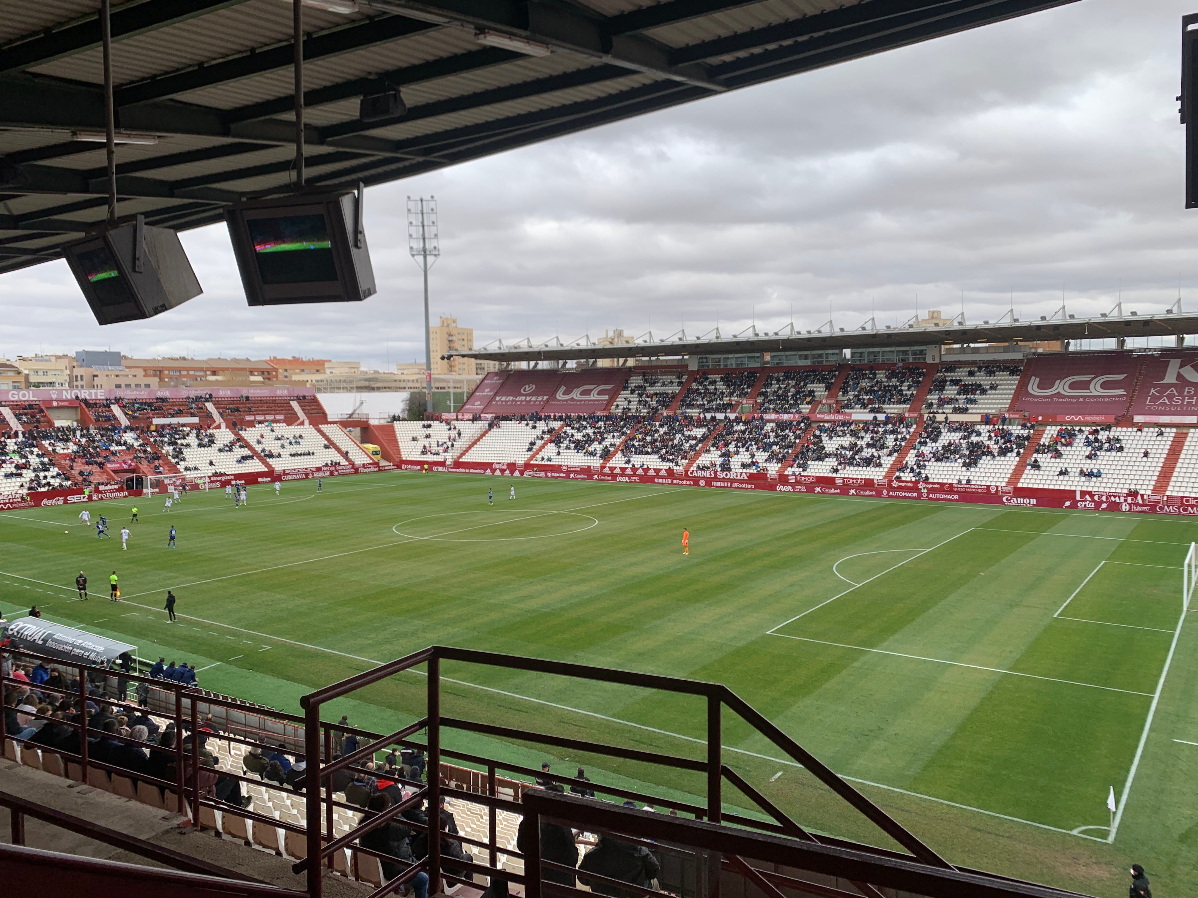 El Albacete Balompié y el Ayuntamiento de la capital acuerdan mejorar el Carlos Belmonte El Albacete Balompié y el Ayuntamiento de la capital acuerdan mejorar el Carlos Belmonte