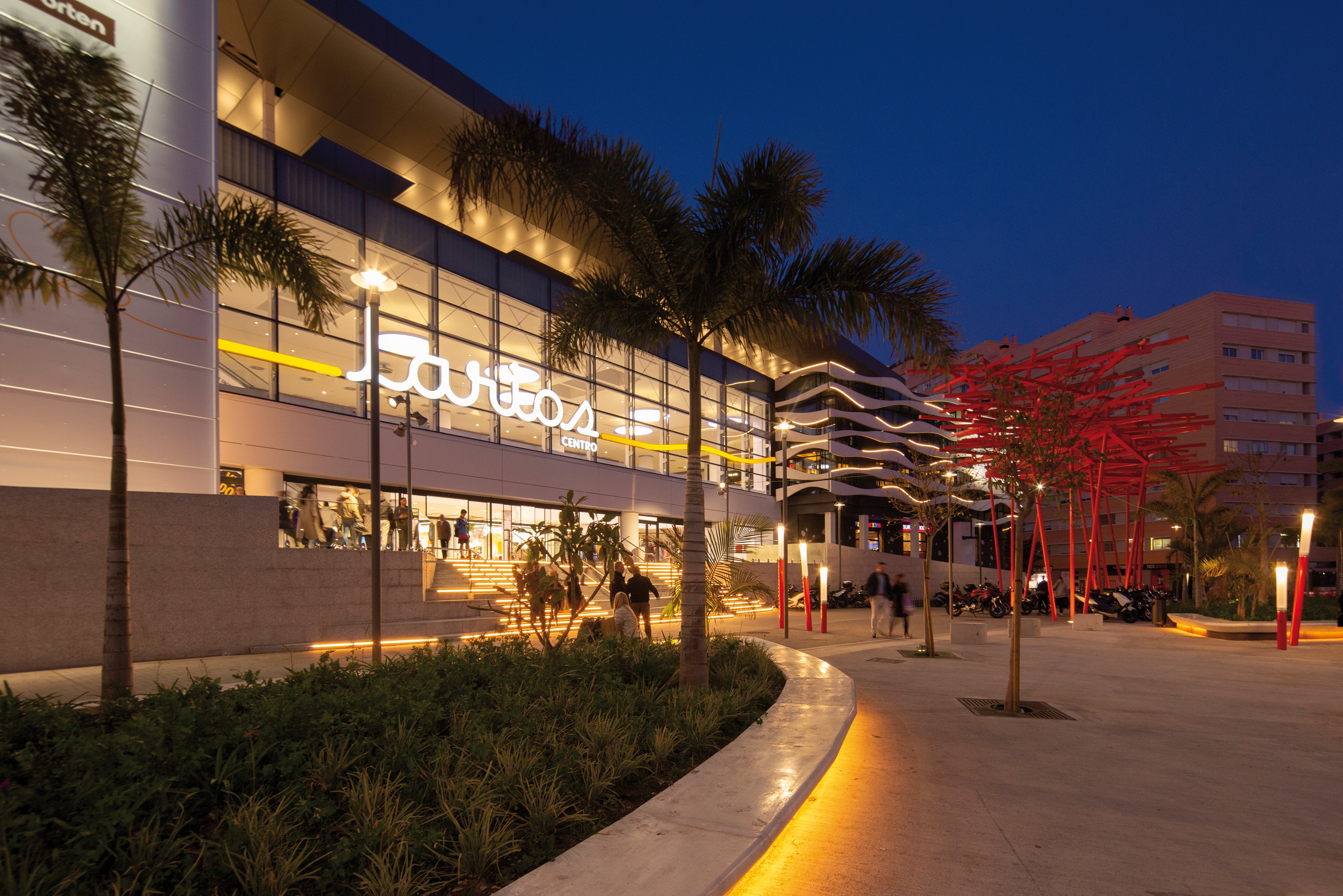 Larios Centro lanza una nueva campaña de donación de sangre en colaboración con el Centro Regional de Transfusión Sanguínea de Málaga Larios Centro lanza una nueva campaña de donación de sangre en colaboración con el Centro Regional de Transfusión Sanguínea de Málaga