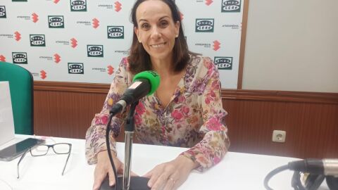 Eva Masías en los estudios de Onda Cero Ciudad Real