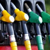 Cómo echar gasolina: la multa que te puede poner la DGT si lo haces de forma incorrecta