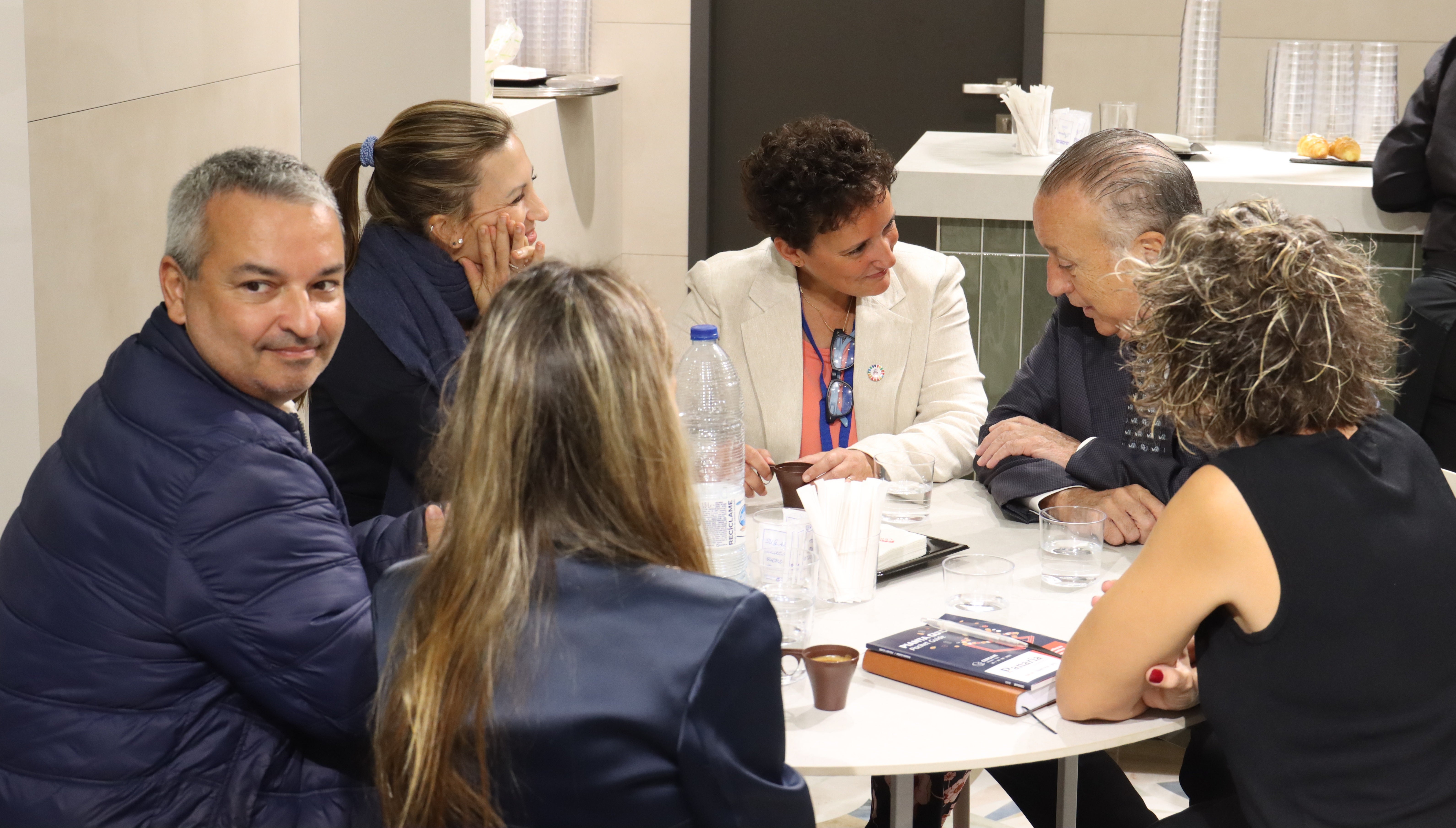 Un total de 37 firmas azulejeras de Onda presentes en CERSAIE Un total de 37 firmas azulejeras de Onda presentes en CERSAIE